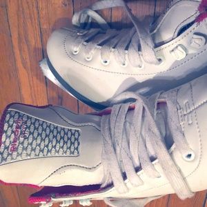 Girls Ice Skates (Size 11)